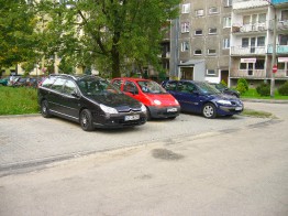 Miejsca postojowe ul. Banachiewicza 25_1