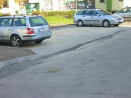 Miejsca postojowe ul. Gagarina 17_2