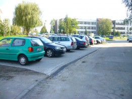Miejsca postojowe ul. Gagarina 19_1
